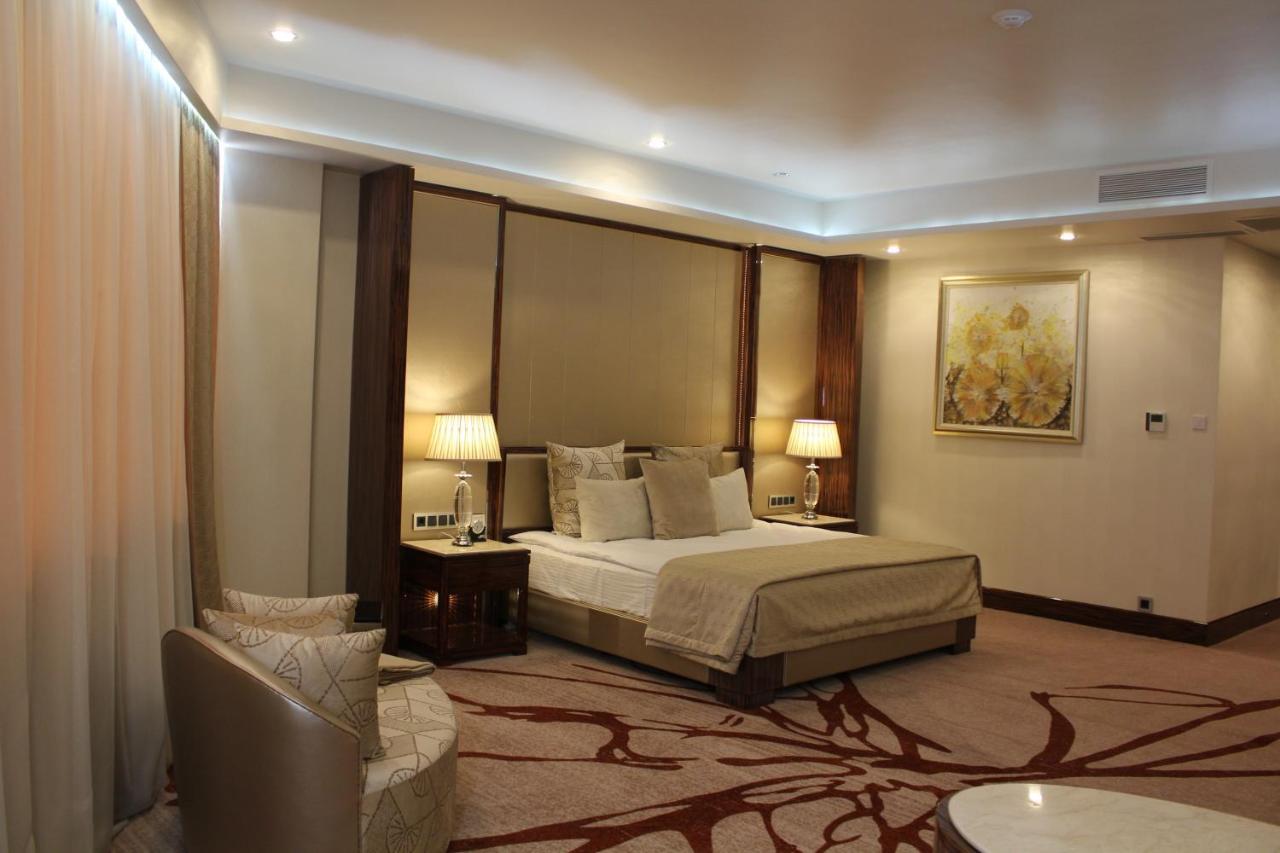 Boutique Hotel Health Club&Spa Grand Prix Astana Eksteriør bilde